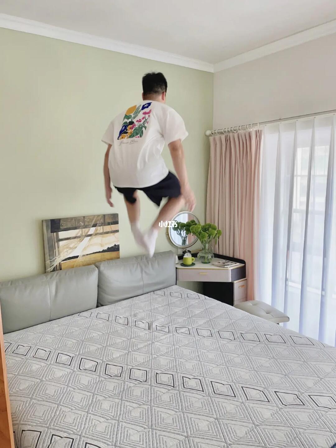 每天云朵里醒来，提高睡眠幸福感的秘密床垫